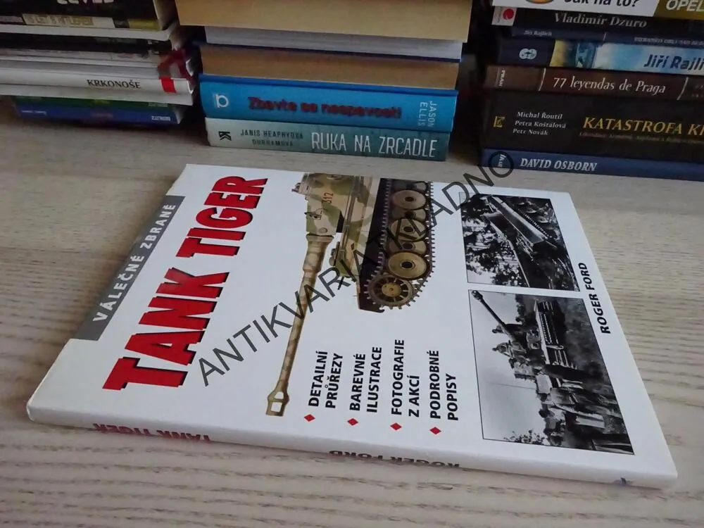 TANK TIGER, ROGER FORD, VÁLEČNÉ ZBRANĚ. **an
