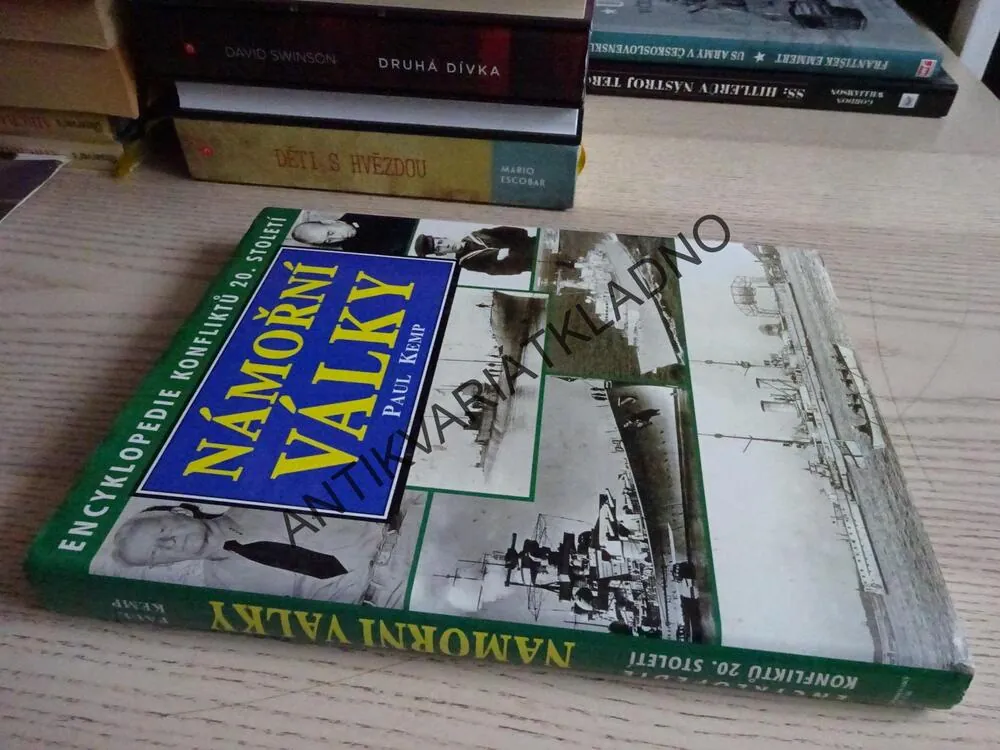 NÁMOŘNÍ VÁLKY, PAUL KEMP, **an