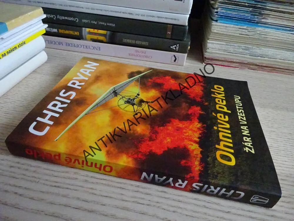 OHNIVÉ PEKLO, ŽÁR NA VZESTUPU, CHRIS RYAN, **an