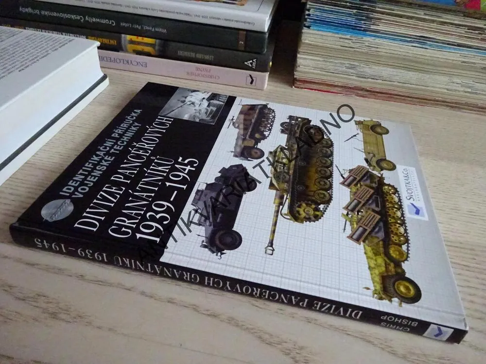 DIVIZE PANCÉŘOVÝCH GRANÁTNÍKŮ 1939-1945, **an