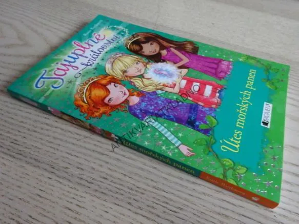 TAJUPLNÉ KRÁLOVSTVÍ, ÚTES MOŘSKÝCH PANEN, ROSIE BANKSOVÁ, **an