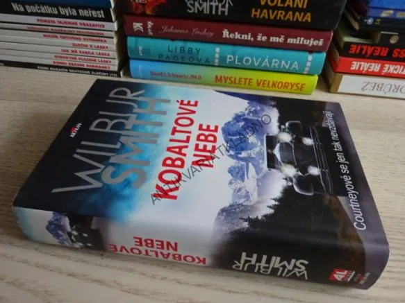 KOBALTOVÉ NEBE, WILBUR SMITH, **an