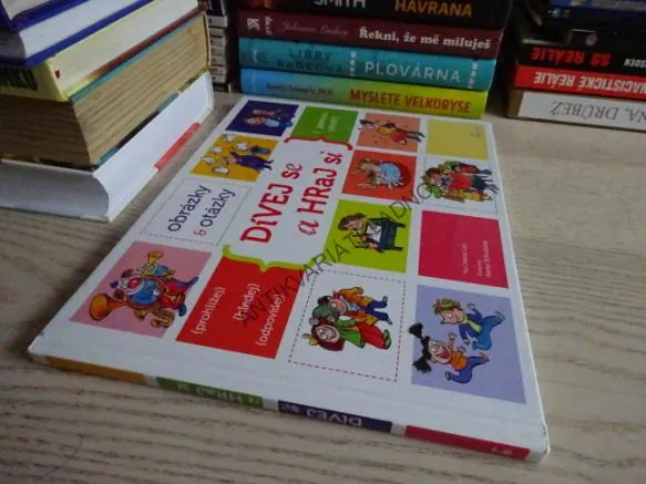 DÍVEJ SE A HRAJ SI, OBRÁZKY A OTÁZKY, **an