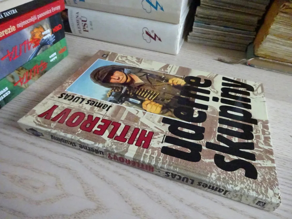 HITLEROVY ÚDERNÉ SKUPINY, JAMES LUCAS, **an