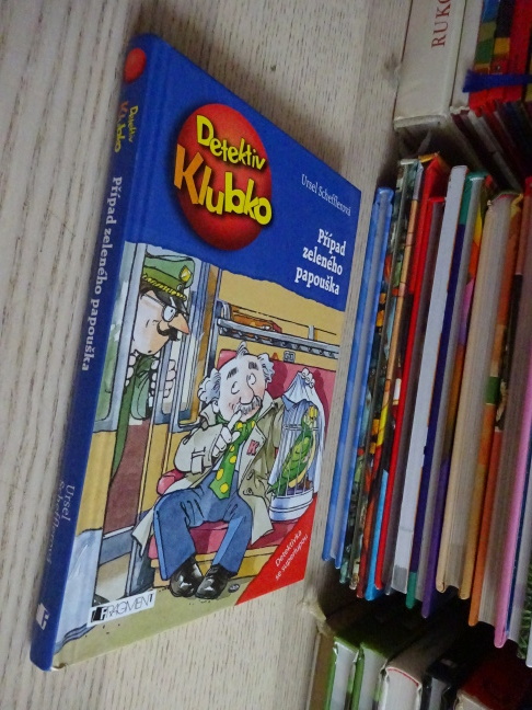 DETEKTIV KLUBKO, PŘÍPAD ZELENÉHO PAPOUŠKA, SCHEFF, **an