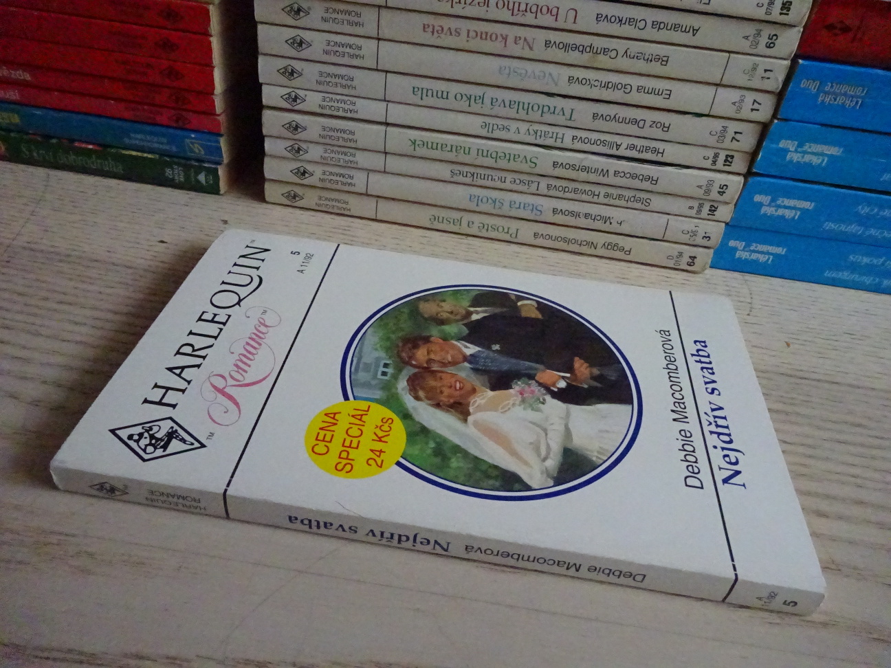 NEJDŘÍV SVATBA, DEBBIE MACOMBEROVÁ, **an