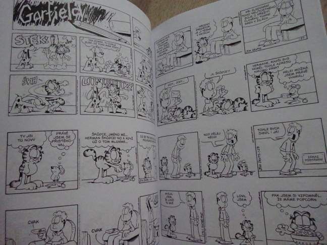GARFIELD KRMÍ ZVĚŘ, JIM DAVIS, **an
