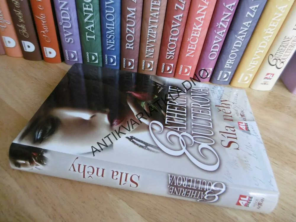SÍLA NĚHY, CATHERINE COULTER, Coulterová, **an