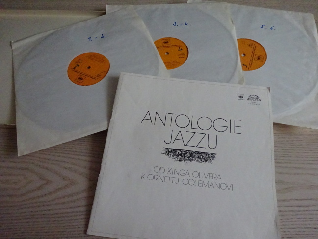ANTOLOGIE JAZZU, OD KINGA OLIVERA K ORNETTU COLEMANOVI, 4 X LP