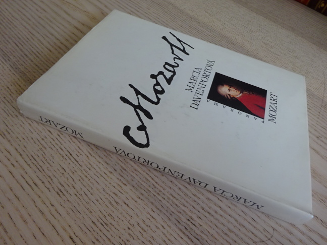 MOZART, MARCIA DAVENPORTOVÁ, HUDBA, **an