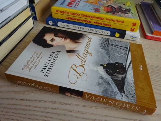 BELLAGRAND, PAULLINA SIMONSOVÁ, **an