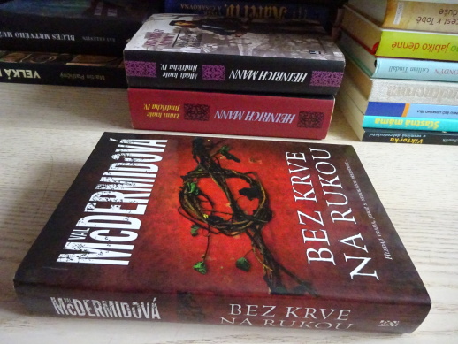 BEZ KRVE NA RUKOU, VAL MCDERMIDOVÁ, **an