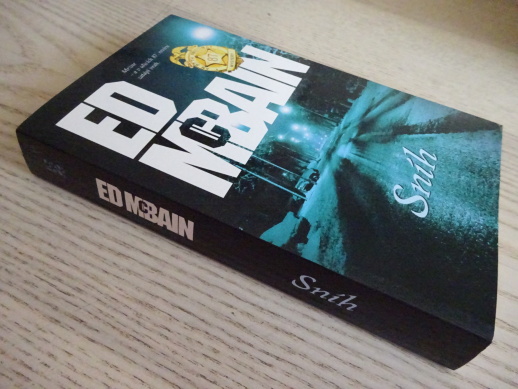 SNÍH, ED MCBAIN, **an
