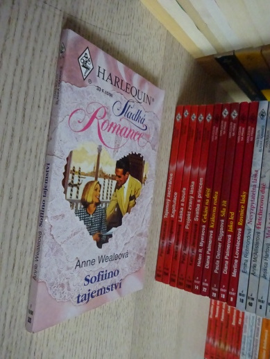 SOFIINO TAJEMSTVÍ, ANNE WEALEOVÁ, **an