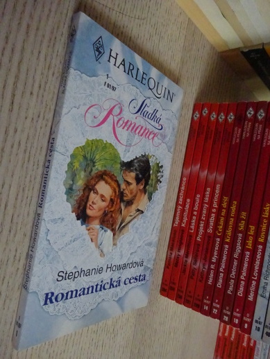 ROMANTICKÁ CESTA, STEPHANIE HOWARDOVÁ, **an