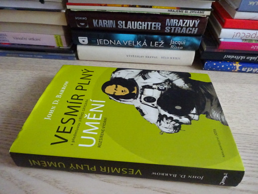 VESMÍR PLNÝ UMĚNÍ, JOHN D. BARROW, **an