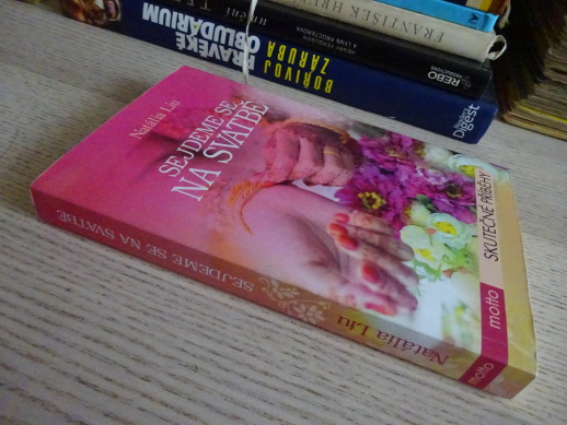 SEJDEME SE NA SVATBĚ, NATÁLIA LIU, **an