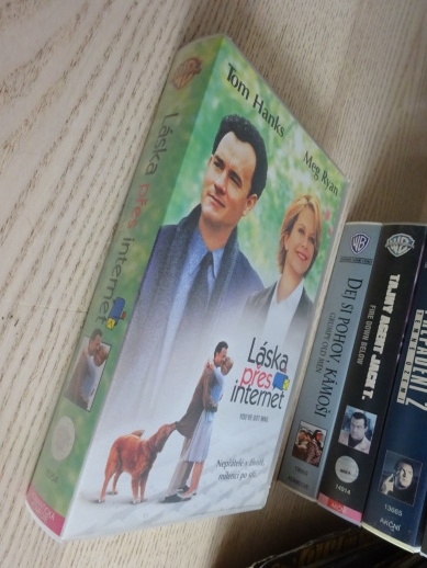 LÁSKA PŘES INTERNET, HANKS, MEG RYAN, VHS