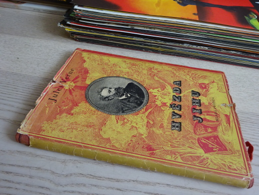 HVĚZDA JIHU, JULES VERNE, **an