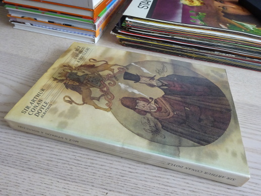 MUŽ S DÝMKOU A HOUSLEMI, SIR ARTHUR CONAN DOYLE, **an