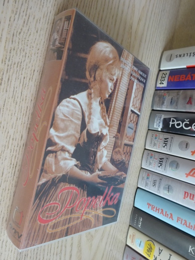 POPELKA, VHS VIDEOKAZETA