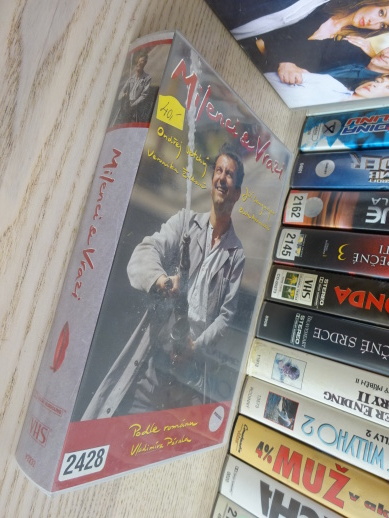 MILENCI A VRAZI, VHS VIDEOKAZETA