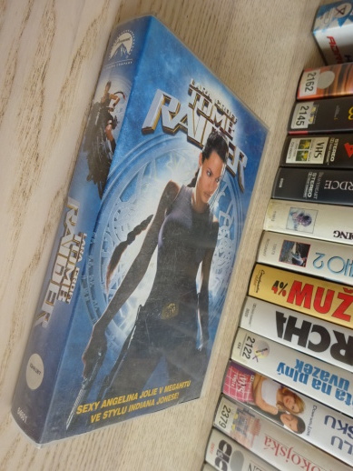 TOMB RAIDER, LARA CROFT, VHS VIDEOKAZETA