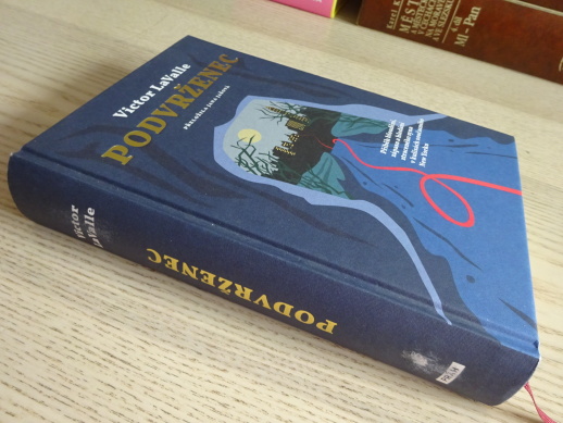 PODVRŽENEC, VICTOR LAVALLE, **an