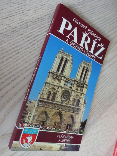 PAŘÍŽ A GRAND LOUVRE, CELKOVÝ PRŮVODCE, **an