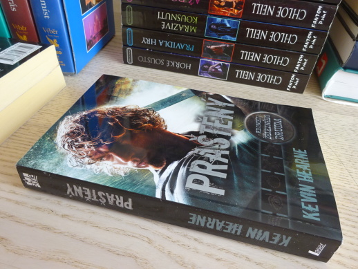 PRAŠTĚNÝ, KEVIN HEARNE, **an