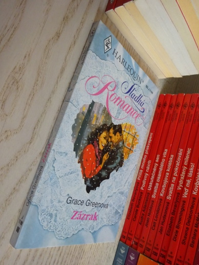 ZÁZRAK, GRACE GREENOVÁ, **an