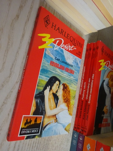 KOVBOJOVA KOLÉBKA, CAIT LONDONOVÁ, **an