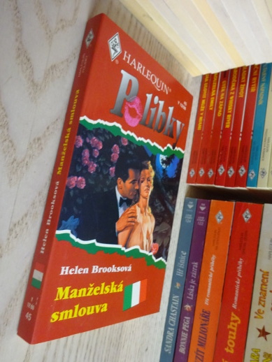 MANŽELSKÁ SMLOUVA, HELEN BROOKSOVÁ, **an