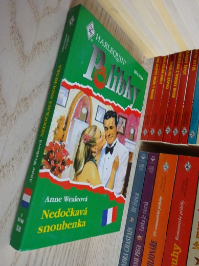 NEDOČKAVÁ SNOUBENKA, ANNE WEALEOVÁ, **an