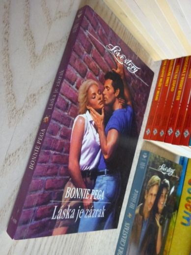LÁSKA JE ZÁZRAK, BONNIE PREGA, **an