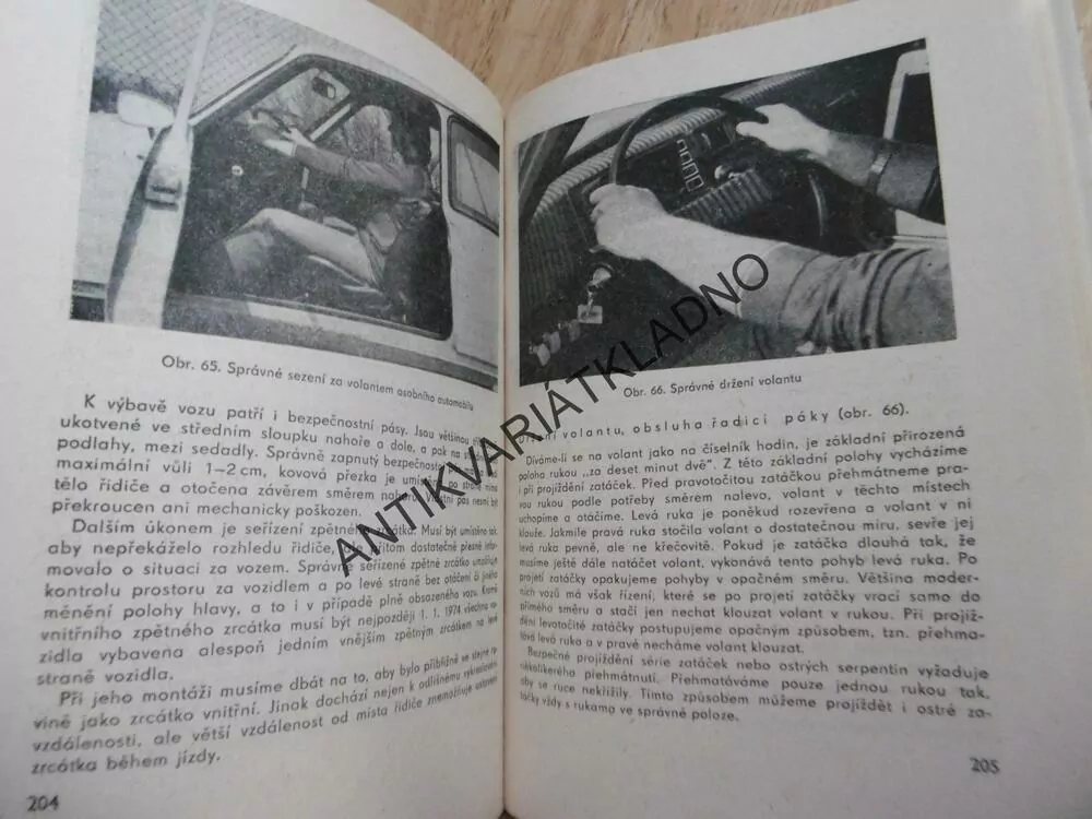 UČEBNICE ŘIDIČE OSOBNÍHO A LEHKÉHO NÁKLADNÍHO AUTOMOBILU