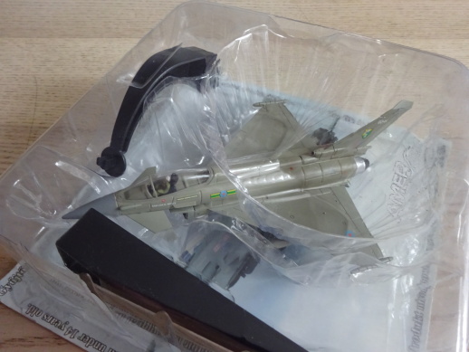 SBĚRATELSKÝ MODEL, STÍHACÍ LETOUN, VELKÁ BRITÁNIE, EUROFIGHTER TYPHOON F.2, ZJ921, 2008, 1:100