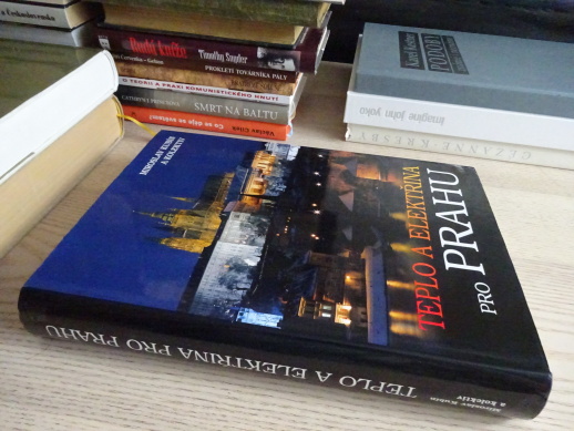 TEPLO A ELEKTŘINA PRO PRAHU, MIROSLAV KUBÍN A KOLEKTIV, **an