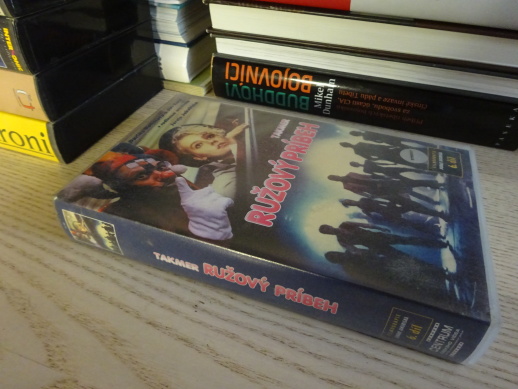 TAKMER RUŽOVÝ PRÍBEH, VHS VIDEOKAZETA