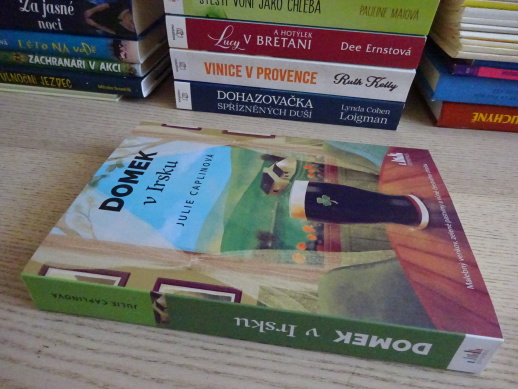 DOMEK V IRSKU, JULIE CAPLINOVÁ, **an