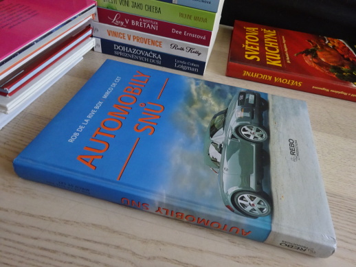 AUTOMOBILY SNŮ, ROB DE LA RIVE BOX, MIRCO DE CET, **an