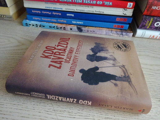 KDO ZAVRAŽDIL ÚČASTNÍKY DJATLOVOVY EXPEDICE?, MARTIN LAVAY, **an
