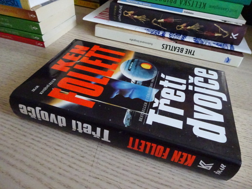 TŘETÍ DVOJČE, KEN FOLLETT, **an