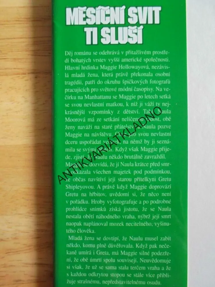 MĚSÍČNÍ SVIT TI SLUŠÍ, MARY HIGGINS CLARKOVÁ, **an