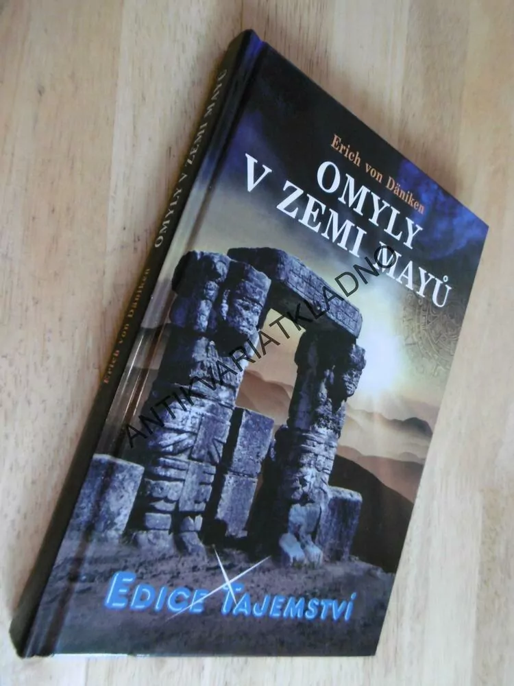 OMYLY V ZEMI MAYŮ, ERICH VON DÄNIKEN