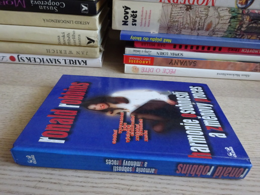 HARMONIE OSOBNOSTI A ZMĚNOVÝ PROCES, RONALD ROBBINS, **an