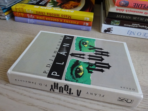 PLÁNY A TOUHY, P. D. JAMESOVÁ, **an