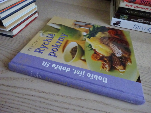 RYCHLÉ POKRMY, **an