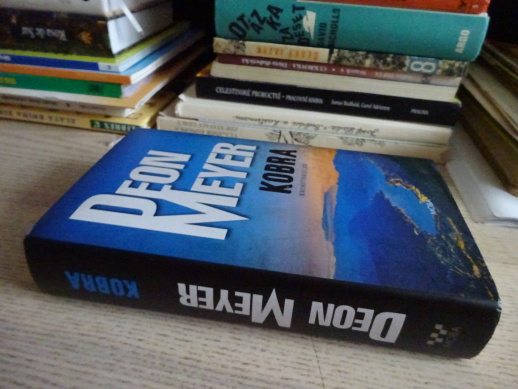 KOBRA, DEON MEYER, **an