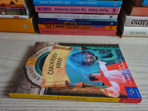 ČARODĚJŮV HRAD, KRUHY MAGIE, DEBRA DOYLEOVÁ, JAMES D. MACDONALD, **an